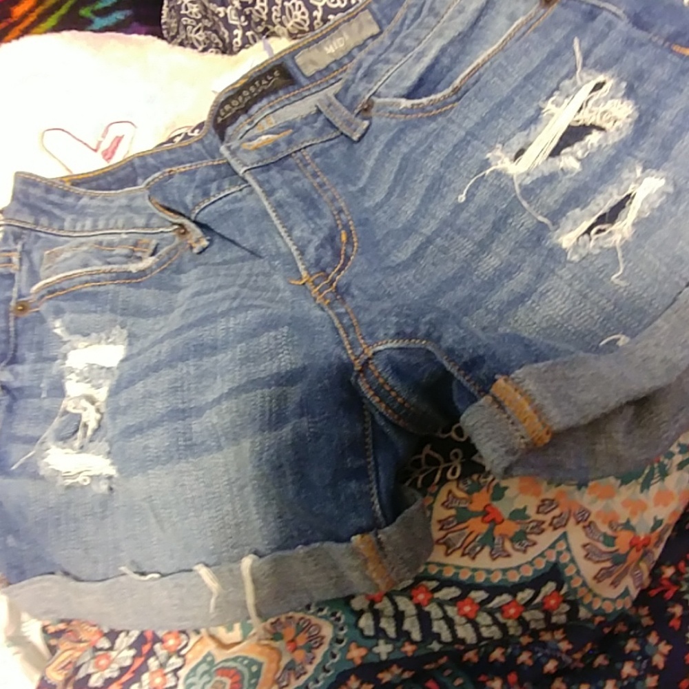 Jean shorts brand new wore once didn't like them